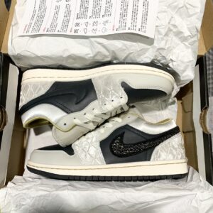 Giày Nike Air Jordan 1 Low Beaded Swoosh