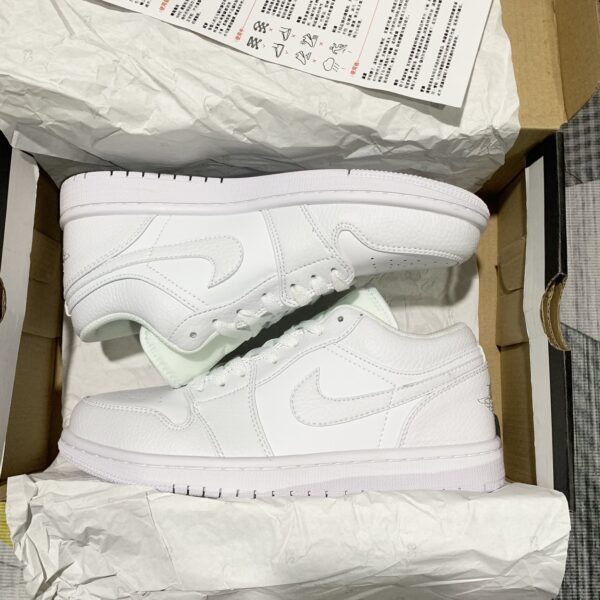 Giày Nike Air Jordan 1 Low 'Triple White'