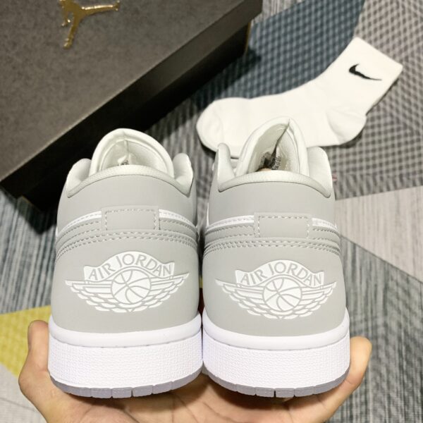 Giày Air Jordan 1 Low 'White Wolf Grey'