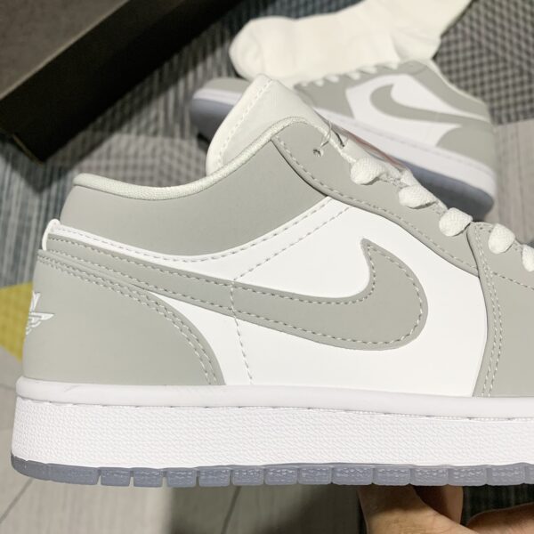 Giày Air Jordan 1 Low 'White Wolf Grey'