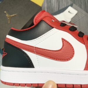 Giày Nike Air Jordan 1 Low 'Chicago Bulls'