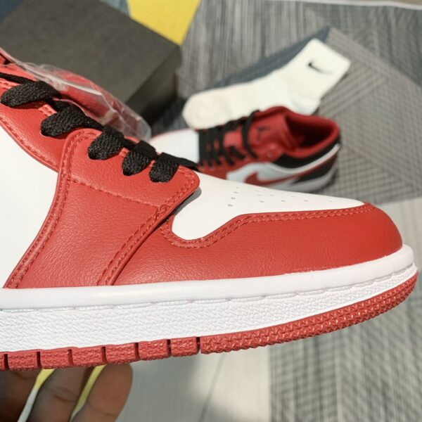 Giày Nike Air Jordan 1 Low 'Chicago Bulls'