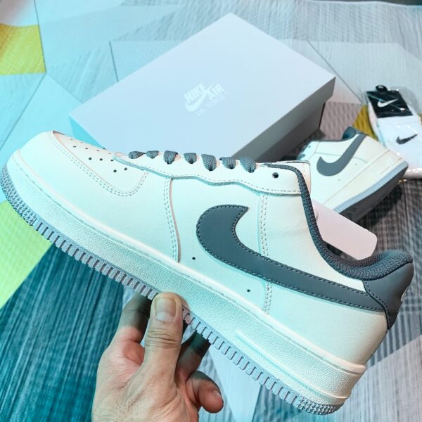 Giày Air Force 1 Cream Swoosh Grey